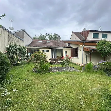 Deux A Confort, Calme Et Acces Rapide A Paris Villa