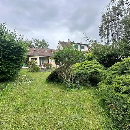Villa Deux à Confort, Calme Et Accès Rapide à Paris