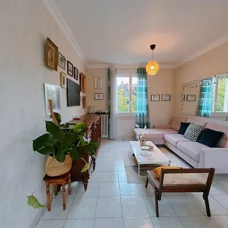 Villa Deux à Confort, Calme Et Accès Rapide à Paris