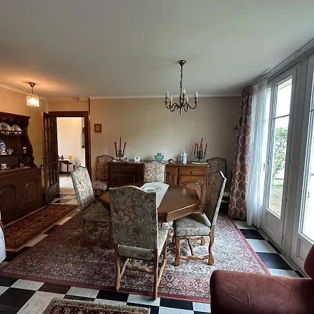 Deux à Confort, Calme Et Accès Rapide à Paris Villa *