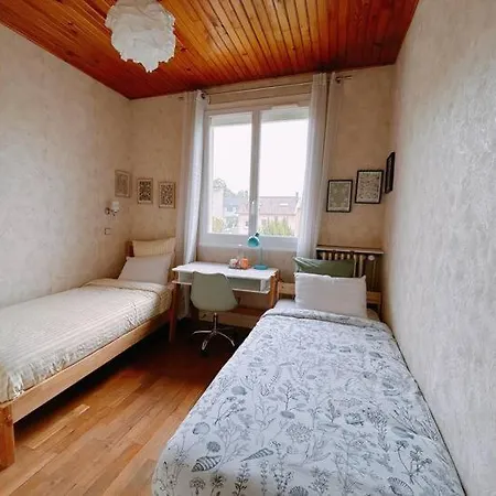 Deux à Confort, Calme Et Accès Rapide à Paris Villa Antony